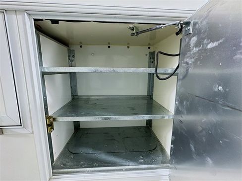 Used 2024 Isuzu NPR image 29