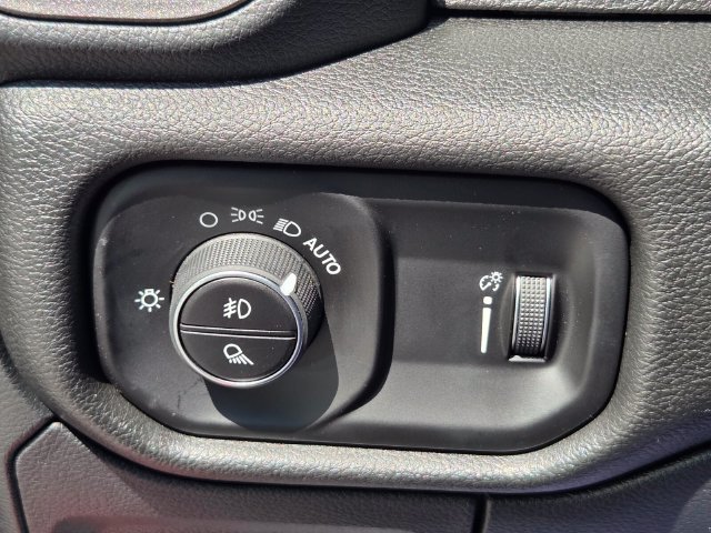 New 2026 RAM 1500 Express RWD image 23