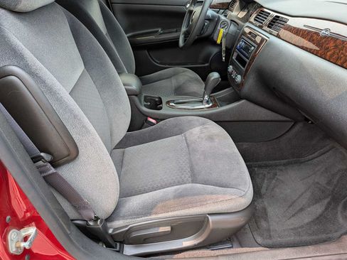 Used 2015 Chevrolet Impala LT w/ LT Sunroof Package FWD image 18