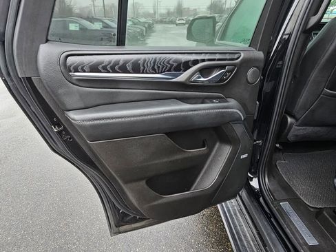 Used 2021 GMC Yukon Denali w/ Denali Premium Package image 22