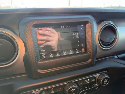 Used 2020 Jeep Gladiator Sport w/ Quick Order Package 24S image 19