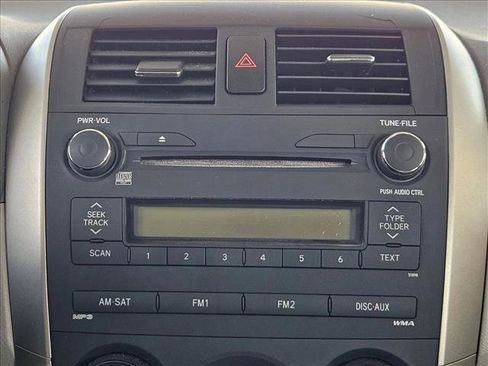 Used 2010 Toyota Corolla LE image 7