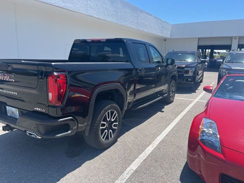 Used 2025 GMC Sierra 1500 AT4 w/ AT4 Premium Package AWD/4WD image 4