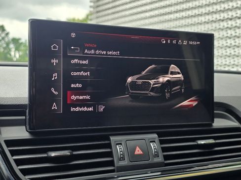 Used 2023 Audi Q5 2.0T Premium w/ Convenience Package AWD/4WD image 23