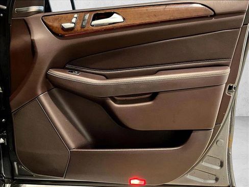 Used 2017 Mercedes-Benz GLE 350 image 19