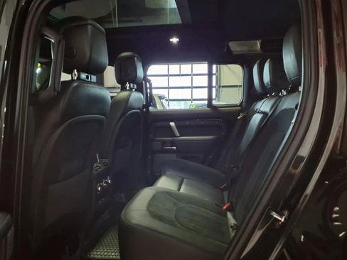 Used 2023 Land Rover Defender 110 V8 AWD/4WD image 13