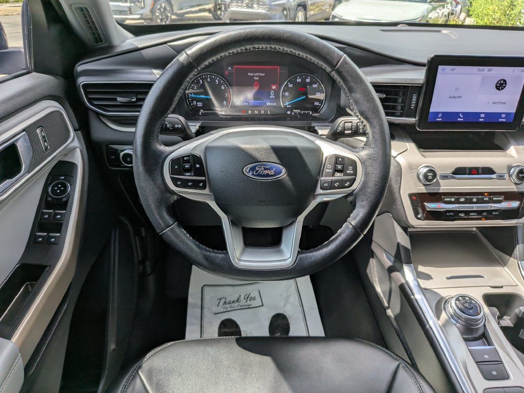 Used 2023 Ford Explorer XLT w/ Equipment Group 202A RWD image 17