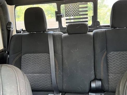 Used 2020 Jeep Gladiator Mojave w/ Cold Weather Group AWD/4WD image 14