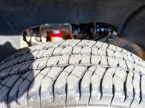 Used 2024 GMC Sierra 3500 SLT w/ X31 Off-Road Package image 35