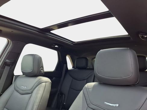 New 2026 Cadillac XT5 Premium Luxury FWD image 17