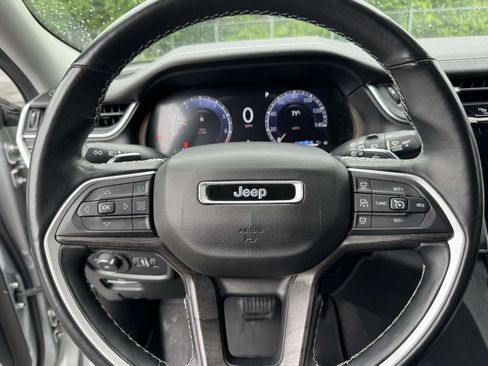 Used 2021 Jeep Grand Cherokee L Limited AWD/4WD image 17