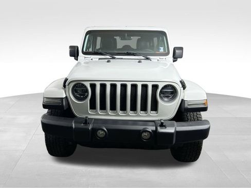 Used 2018 Jeep Wrangler Unlimited Sahara w/ Uconnect 4C Nav & Sound Group AWD/4WD image 5