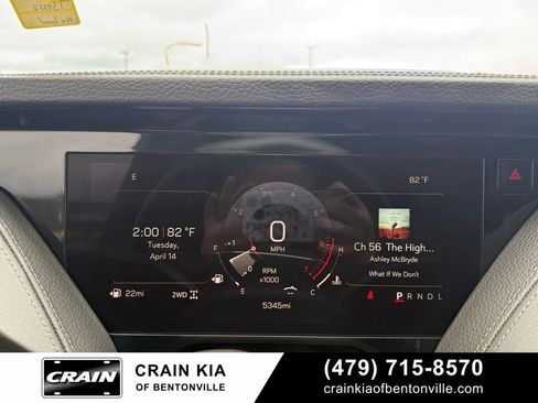 Used 2026 GMC Yukon Denali w/ Sun & Power Step Package AWD/4WD image 12