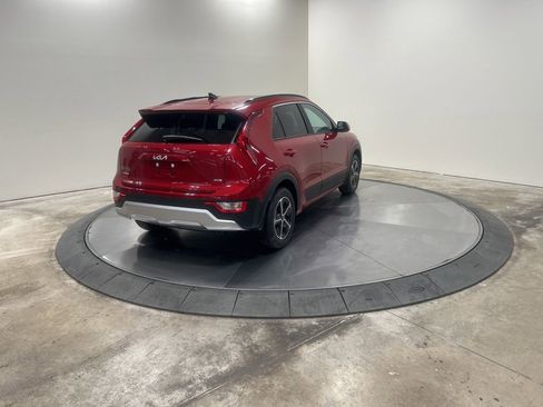 New 2025 Kia Niro EX image 5