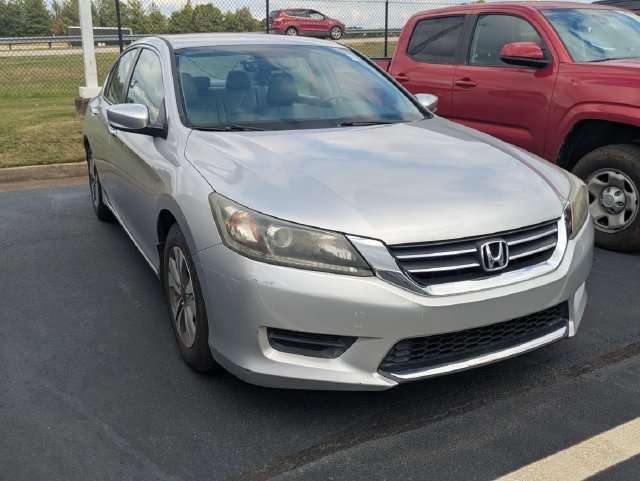 Used 2014 Honda Accord LX image 2