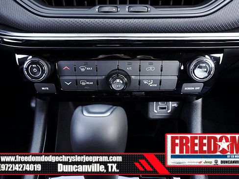 New 2026 Jeep Compass Latitude image 22