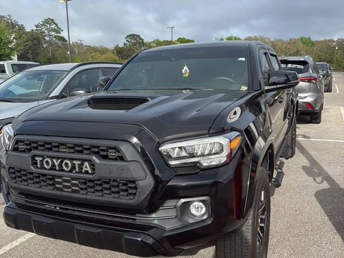 Used 2021 Toyota Tacoma TRD Sport w/ Technology Package image 1