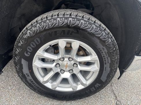 Used 2023 Chevrolet Silverado 1500 LT image 9