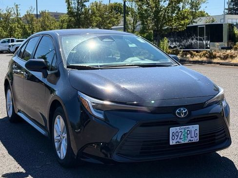 Used 2024 Toyota Camry SE w/ Convenience Package FWD image 7
