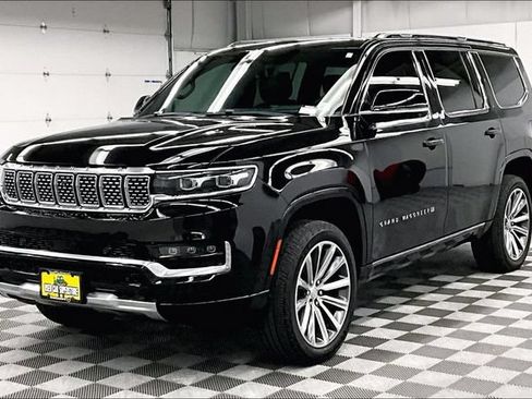 Used 2023 Jeep Grand Wagoneer Series II AWD/4WD image 11