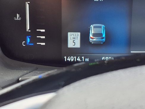 Used 2023 Ford Escape SE FWD image 18