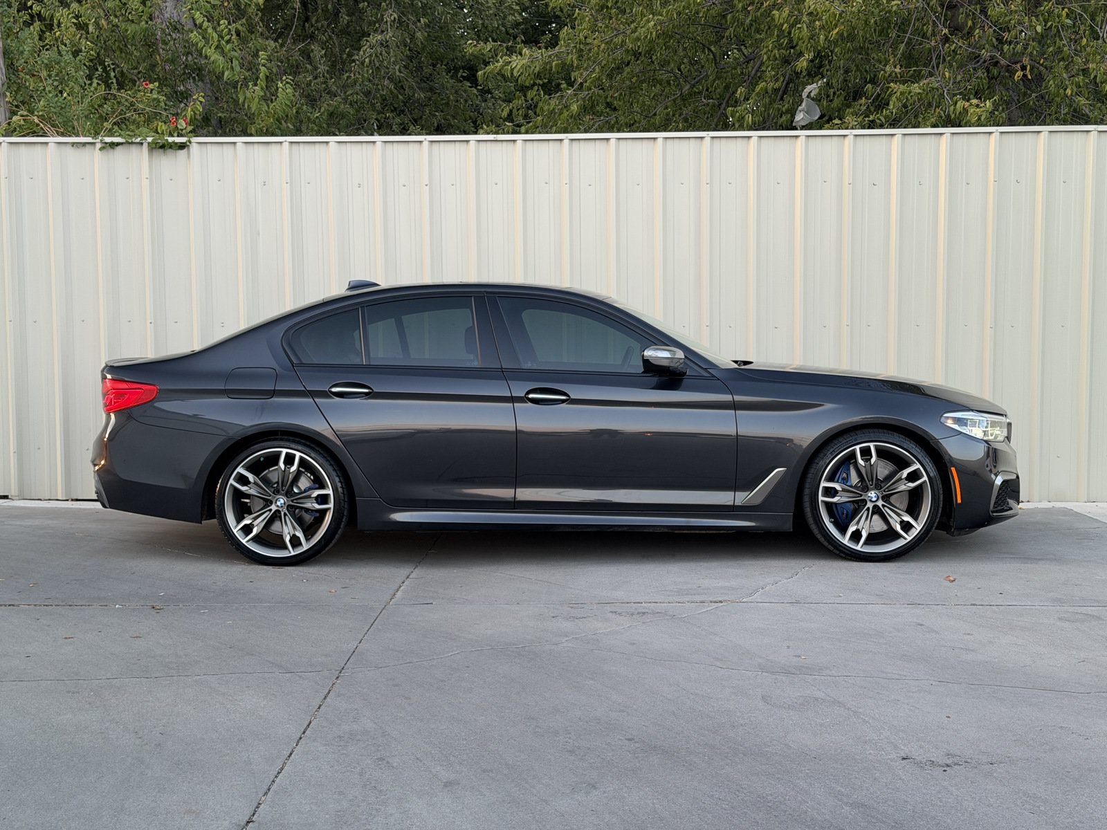 Used 2018 BMW M550i xDrive w/ Driving Assistance Package AWD/4WD image 4
