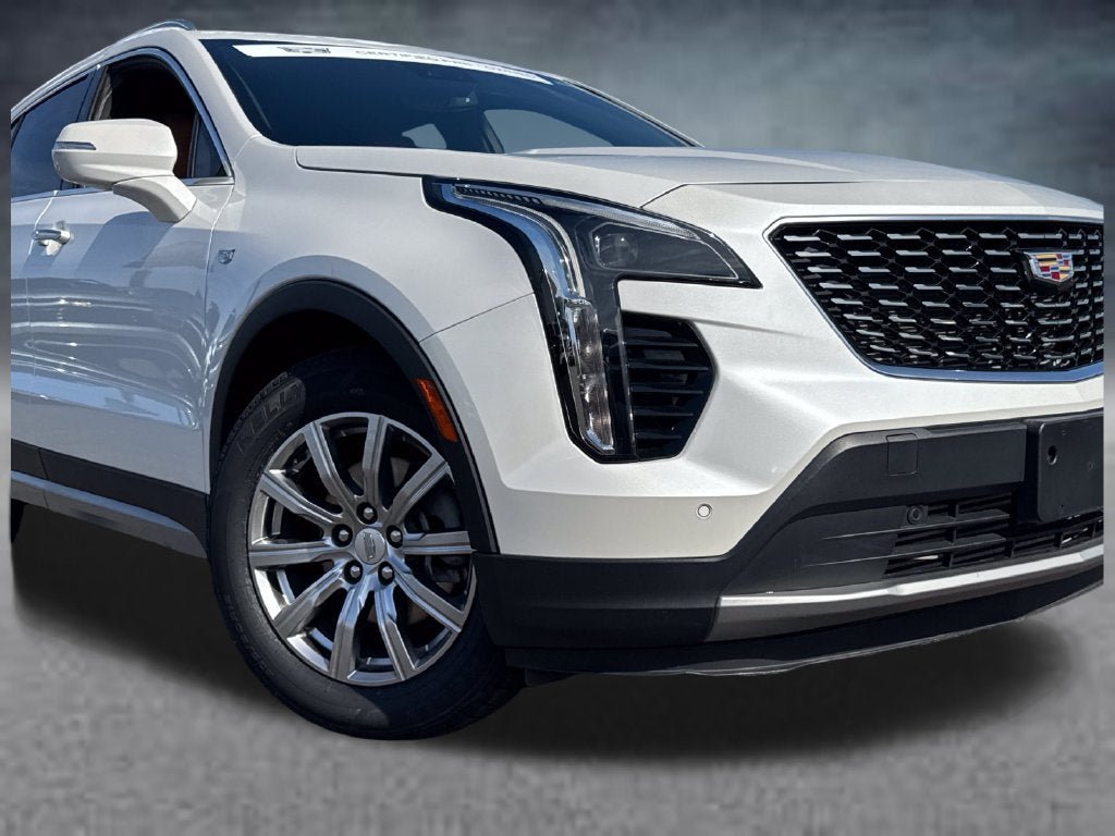 Certified 2023 Cadillac XT4 Premium Luxury w/ Driver Assist Package AWD/4WD image 3