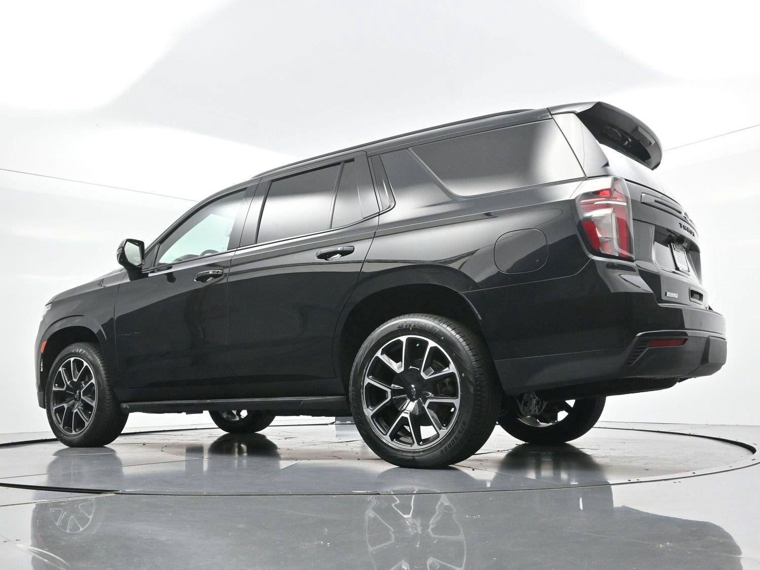 Used 2024 Chevrolet Tahoe RST w/ Luxury Package AWD/4WD image 56