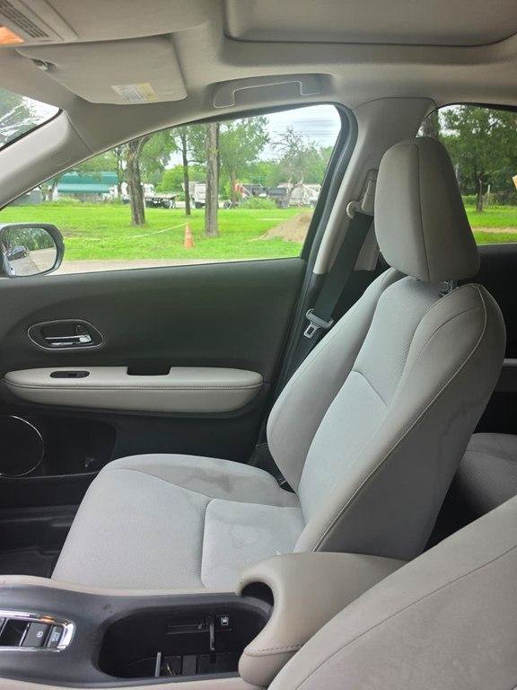 Used 2019 Honda HR-V EX image 8