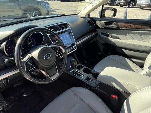 Used 2019 Subaru Outback 3.6R Limited image 16