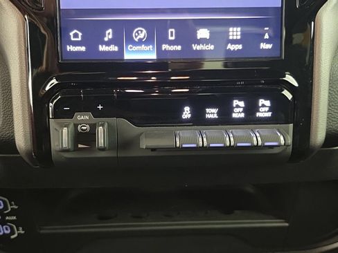 Certified 2026 RAM 2500 Big Horn AWD/4WD image 21