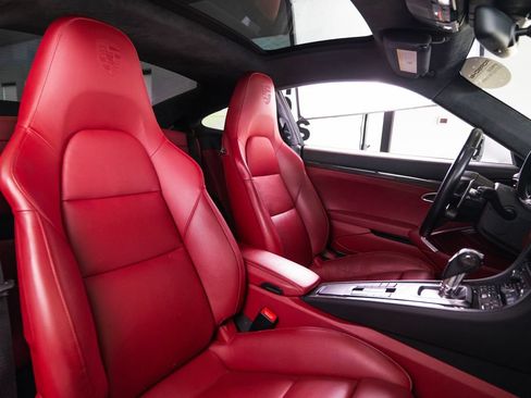 Certified 2018 Porsche 911 Turbo AWD/4WD image 18