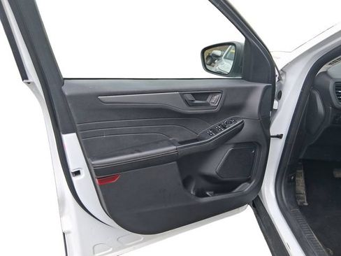 Used 2023 Ford Escape Active w/ Tech Pack #1 AWD/4WD image 11