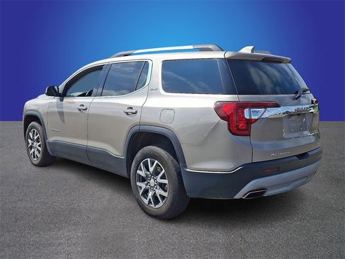 Used 2023 GMC Acadia SLT image 6