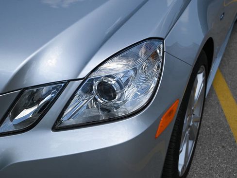Used 2012 Mercedes-Benz E 350 4MATIC Sedan image 7