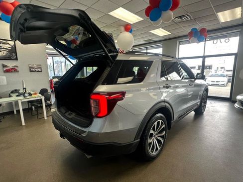 Used 2022 Ford Explorer ST-Line w/ Class IV Trailer Tow Package image 16