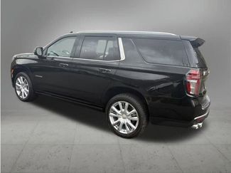 Used 2023 Chevrolet Tahoe High Country w/ Premium Package 2 AWD/4WD video 3