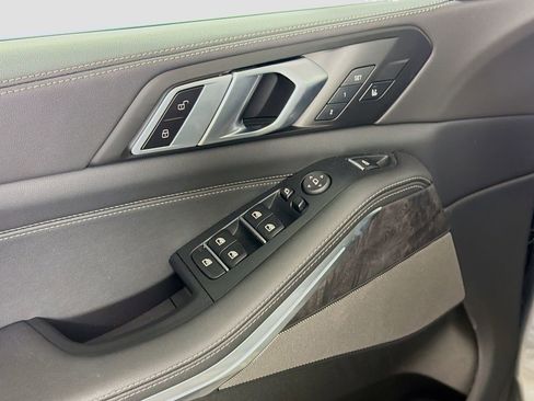 Certified 2025 BMW X5 xDrive40i w/ Climate Comfort Package image 21