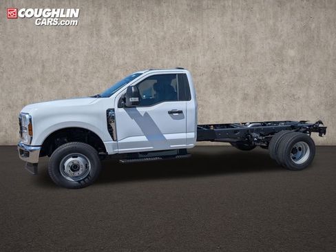 New 2026 Ford F350 XL w/ XL Chrome Package AWD/4WD image 5