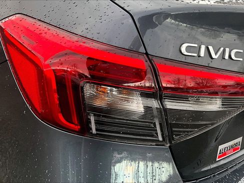 Used 2023 Honda Civic Sport image 27