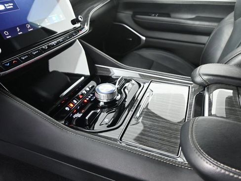 Used 2022 Jeep Wagoneer Series III image 31