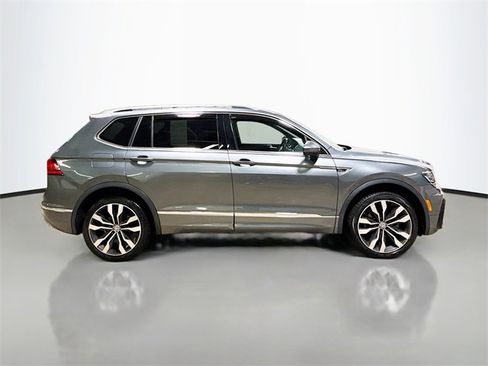 Used 2021 Volkswagen Tiguan SEL Premium R-Line image 6