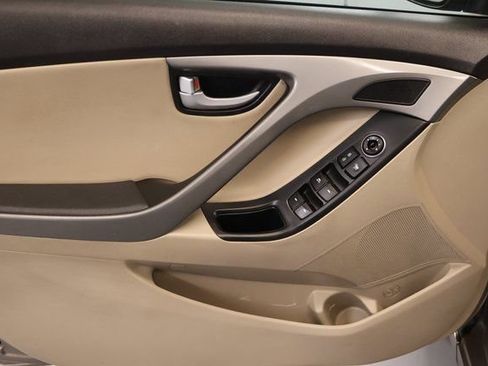 Used 2014 Hyundai Elantra Limited FWD image 9