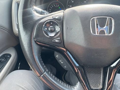 Used 2018 Honda HR-V EX-L image 16