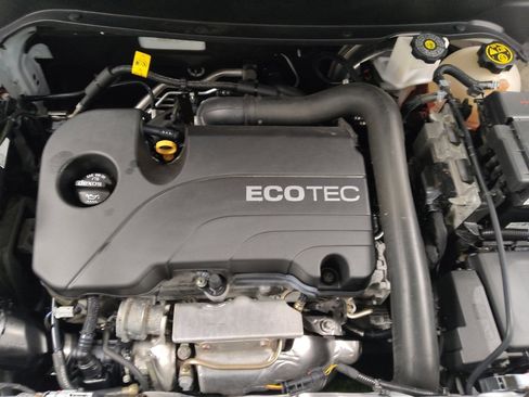 Used 2020 Chevrolet Equinox LT FWD image 30