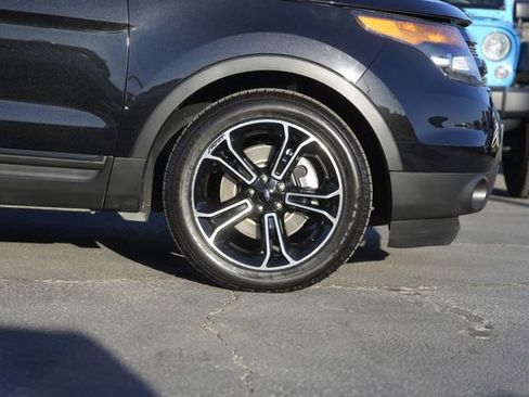 Used 2015 Ford Explorer Sport w/ Equipment Group 401A image 4