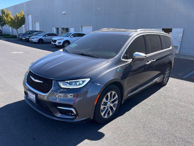 Used 2022 Chrysler Pacifica Pinnacle FWD image 7