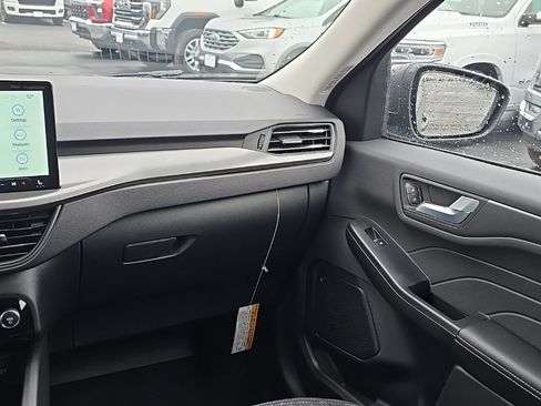 New 2026 Ford Escape Active w/ Active Premium Tech Pack image 18