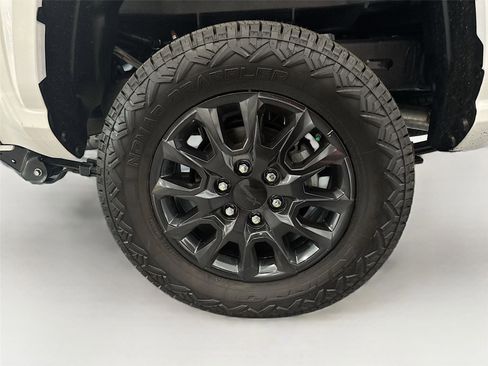 Used 2025 Toyota Tacoma SR image 31