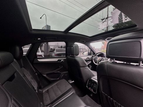 Used 2018 Porsche Macan GTS image 22